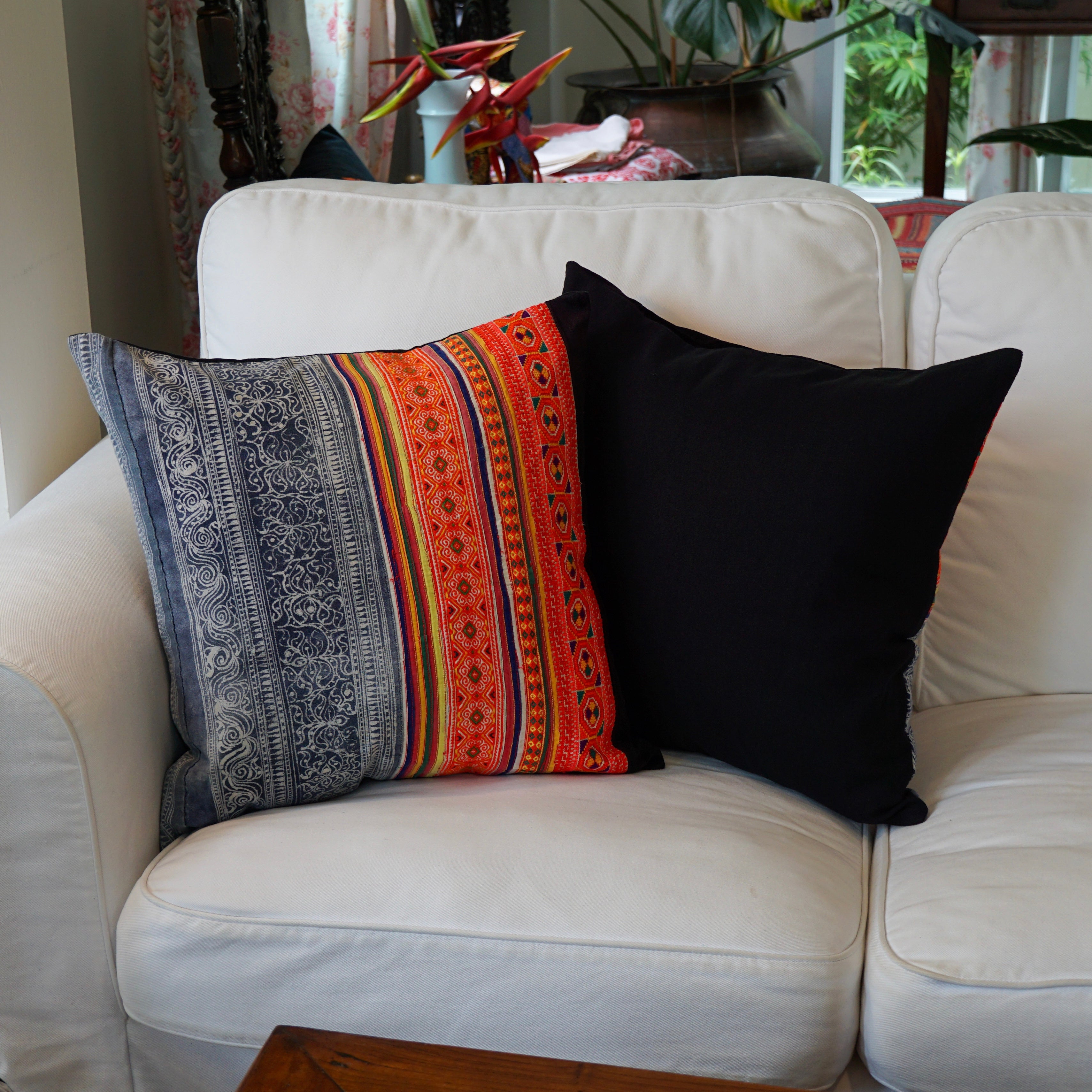 Celebration Hmong cushion cover Celebration Hmong cushion cover